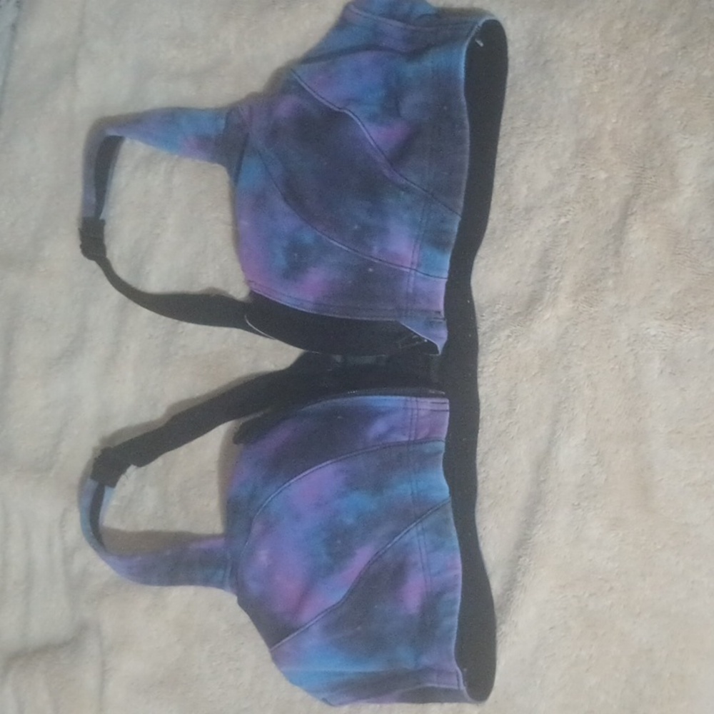 Vs sports bra